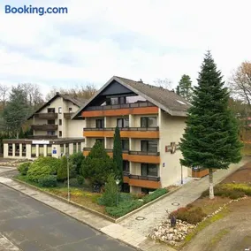 Hotel Zum Goldenen Hirsch - Image 2