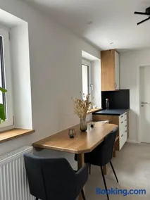 Moderne 2-Schlafzimmer Wohnung für 2-3 Personen - Optimal für Arbeit und Erholung - Image 1