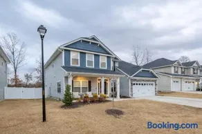 Near Raleigh with 6-Beds huge Home Sleeps 12 - Image 2