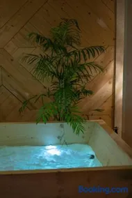 Ibiza Breeze With Jacuzzi - Image 4