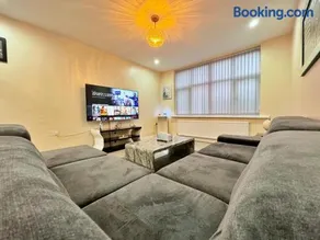 Full Home in Heywood Street near Cheetham Hill - Image 4