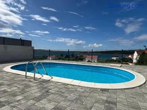 House off Caska - Image 5