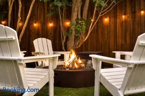 Elegant 5BR Pool House with Cinema Fire Pit and Games - Image 4