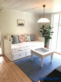 Fagerbacka Torp. Söt stuga nära havet - Image 1
