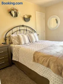 3BR / 2BA Townhome with Pool, Patio, WiFi, Washer/Dryer - Image 5