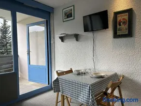 Confortable studio 2 pers. à Montgenèvre, balcon ouest, bien équipé, parking, options WiFi et linge - FR-1-330D-22 - Image 3