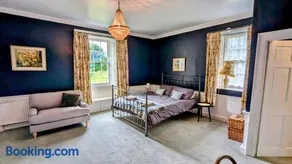 Estate Getaway at Powis House Estate - Image 2