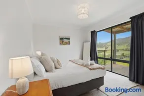 Little Sweetie - 2 Bedroom House - Image 3