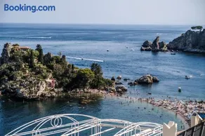 Isola Bella Luxury View - Image 1