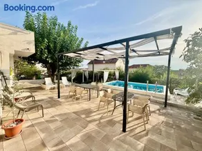 Summer Apartment - Image 3