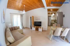 Marabu Seaview Apartments - Image 1