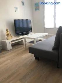 Appartement Lumineux-Coeur de ville & plages - Image 4