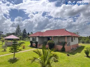 Serene 3Bdr Cottage In Nanyuki With Spacious Garden - Image 2