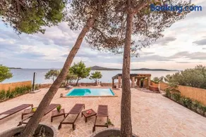 Little Sea House - Image 3