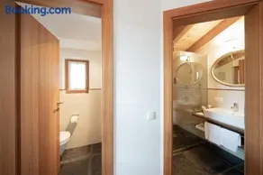 Ansitz Velseck-Residence Hotel - Image 4