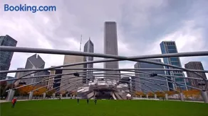 McCormick Place Spacious family heaven 3b/2b with parking, sleeps up to 8 - Image 4