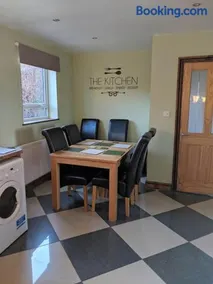 Avon House - Image 3
