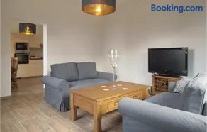 One-Bedroom Holiday Home In Biadoliny Szlachecki - Image 3