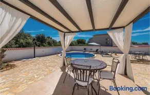 Gorgeous Home In Pakostane With Kitchen - Image 3