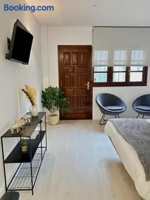 Appartamento- Atico de 1 Habitacion-Bagno privato - Image 1