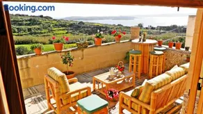 Great Seaviews Location - FREE Gozo taxi service, Fast WIFI, Bicycles, BBQ & Parking, No Car needed - Image 1
