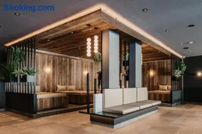 THE MATTHEW - Copper Lodge - Image 3