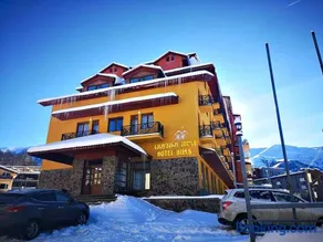 Hotel Hills - Image 1