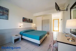 Hotel Punta Pina - Image 4