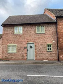 The Snug Entire home Sleeps 2, Stratford upon Avon - Image 2