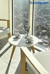 36th floor Sky city- 2 bedroom app free private parking - Image 4