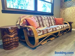 Kikis Tikis! Fun Themed Home - Image 4