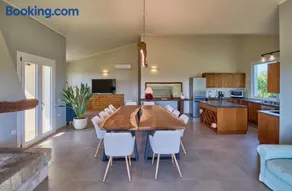 Villa Colle dei Vigneti - Sardinian Vineyard Estate - Image 5