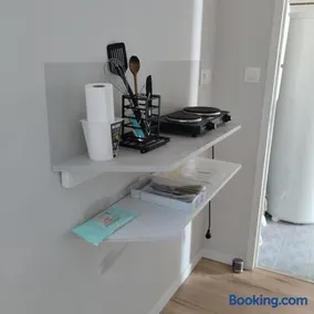 Studio attenant a la maison principale - Image 1