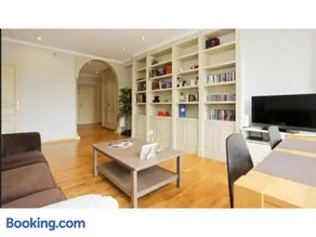 Madrid Views Apartment - Image 4
