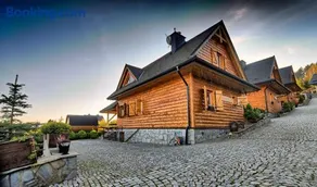 Chaty Wichrowe Wzgórze - Image 1