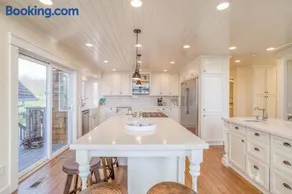 Netarts Coastal Retreat - Meredith Lodging - Image 3
