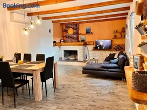 Mendula Vacation Home - Image 2