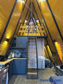 Orange Cottage - Image 1
