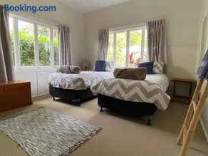 Miss Bullens Cottage - Image 3