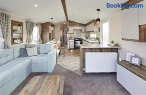 The Brockwood whitehouse towyn - Image 3