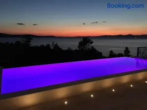 Sunset Villa for 2 families on Brač, Croatia - Image 4
