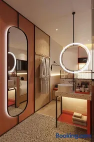 The Signature Boutique Hotel Saigon - Image 2