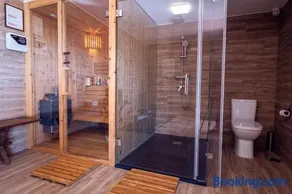 Blue Lake House - Image 4
