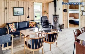 Four-Bedroom Holiday Home In Hadsund - Image 3