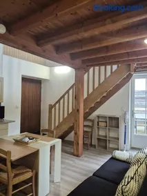 Maison chaleureuse et calme avec parking à Pouzauges - Image 3