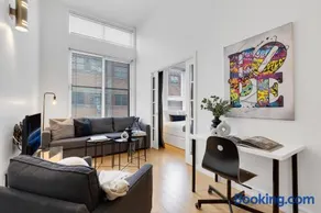 Main - Spacious Modern Mezzanine Suites Near Downtown Montreal - Image 3