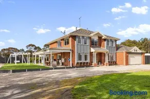 Kilmoyla Farm Stay - Image 2