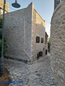Stonehouse in Mani Penisula - Image 2