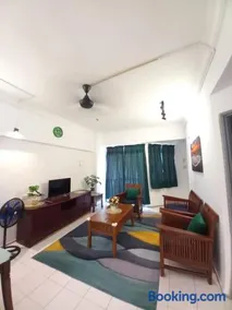 Inap Desa Chempaka, Golden Straits Villa - Image 3