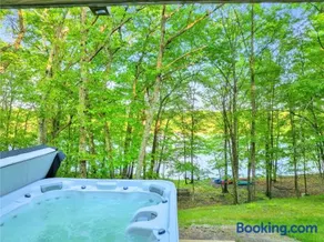 Limited-Time Deal! Lakefront, Hot Tub, Boats - Image 3